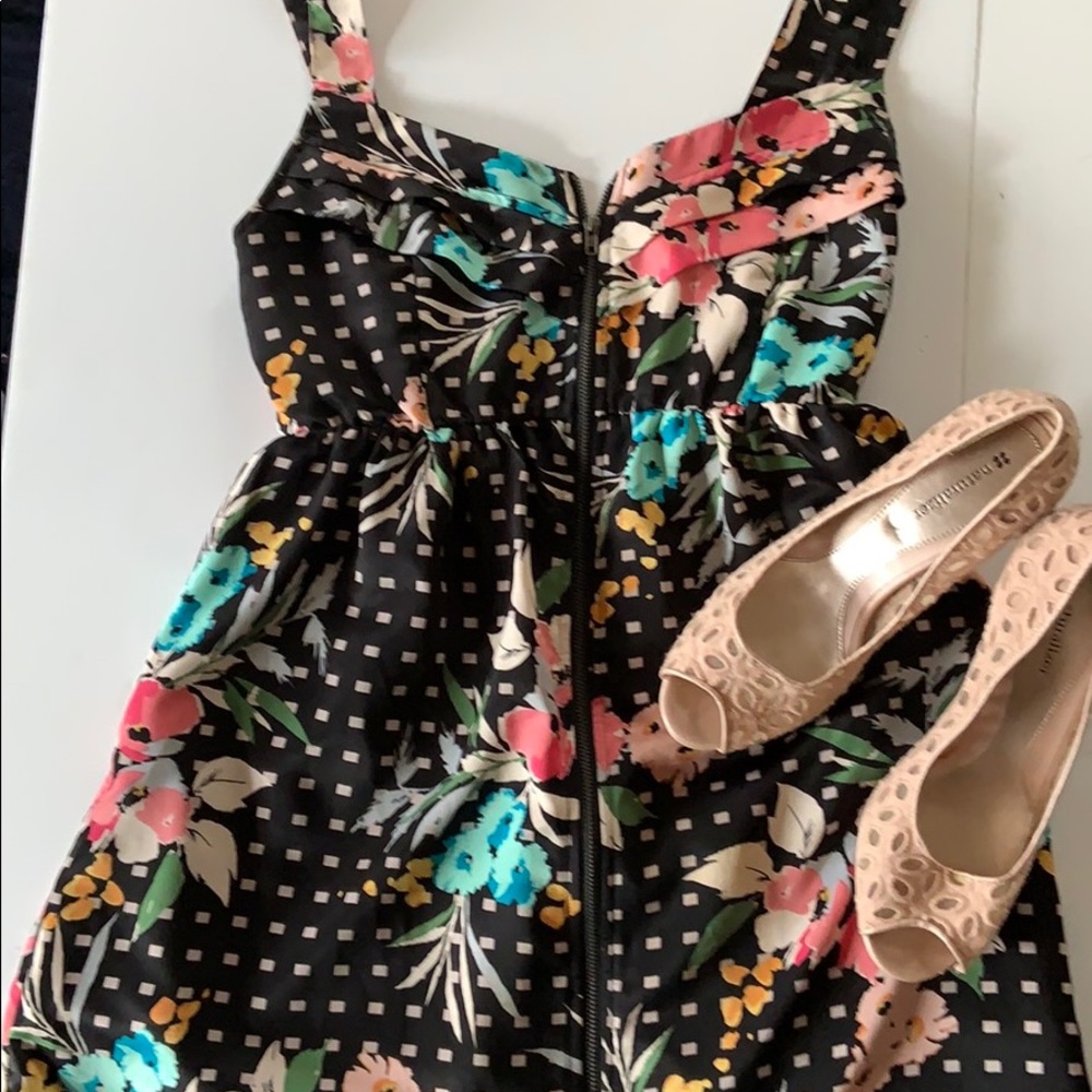 Adorable floral print dress